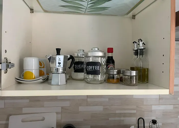 The Leaf Apartment *